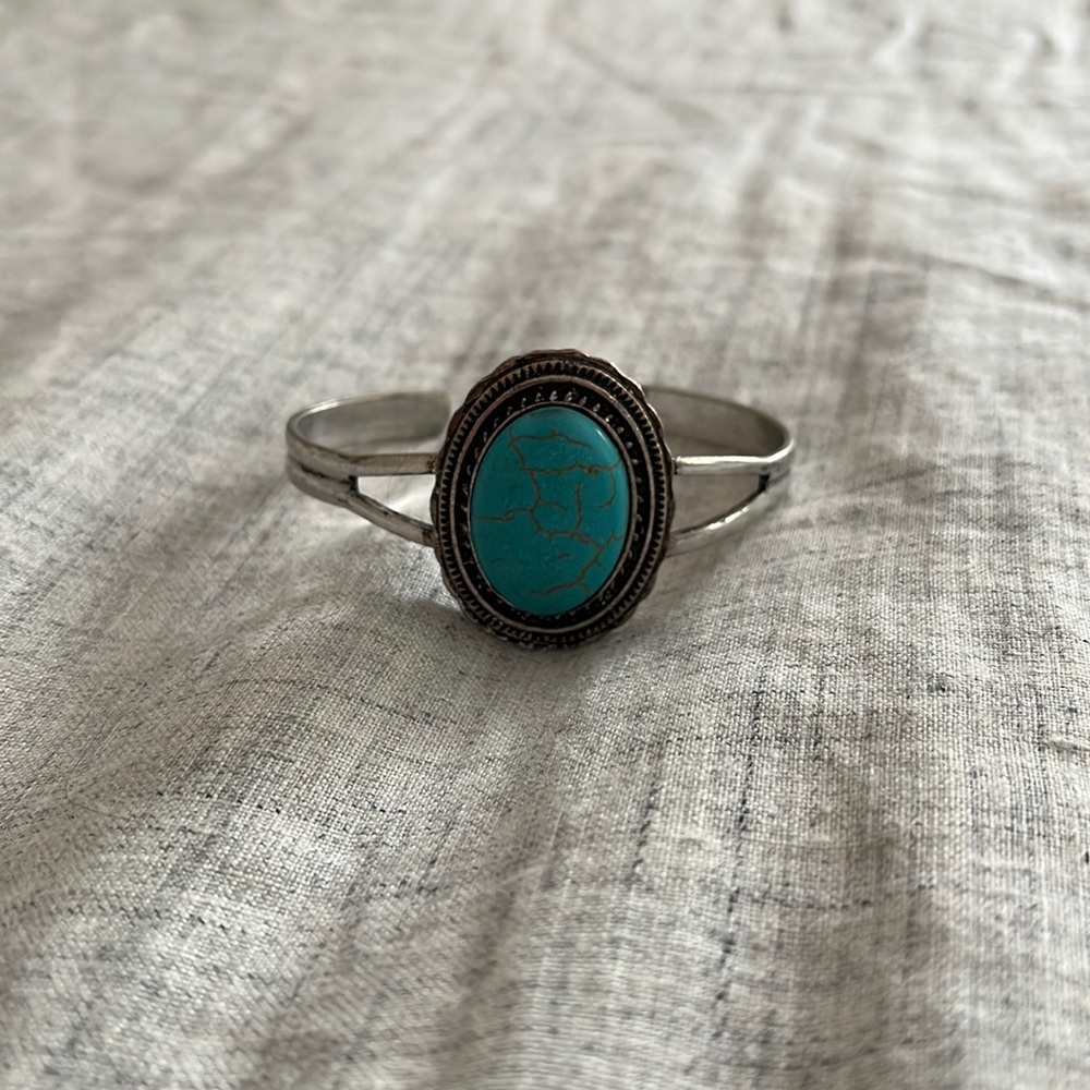JUST IN 🎁 Turquoise & Silver Cuff Bracelet
